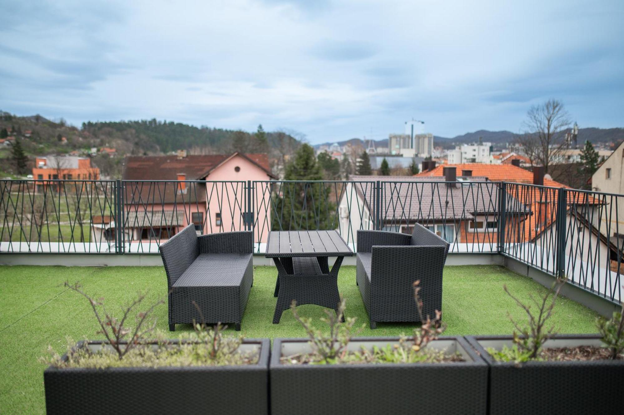 Apartment Vila Idila 图兹拉 外观 照片
