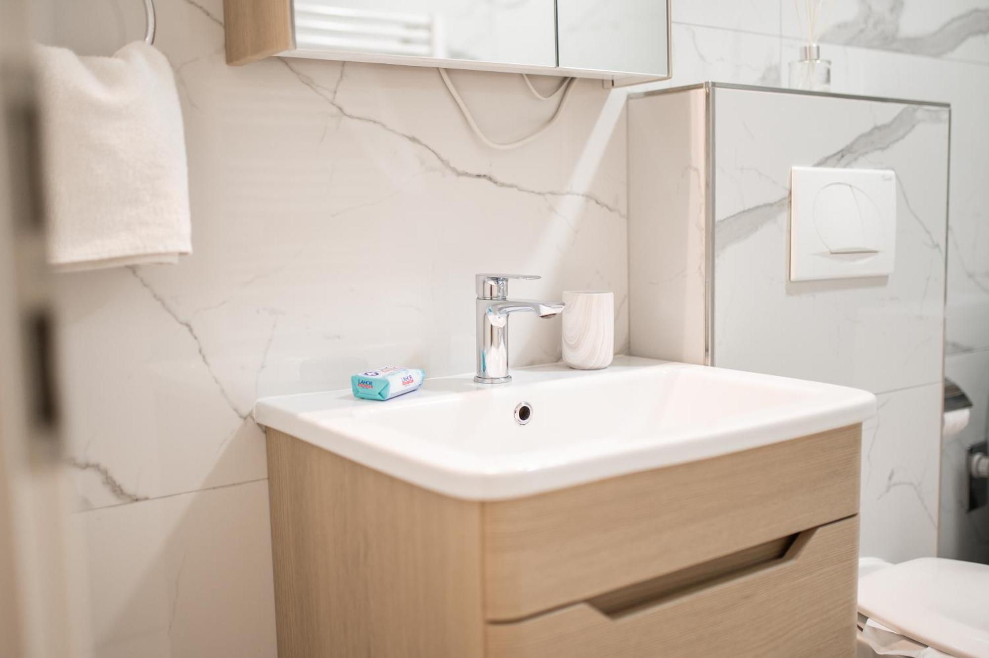 Apartment Vila Idila 图兹拉 外观 照片